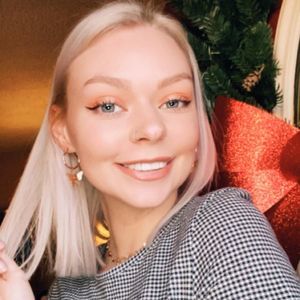 Meet your Posher, Kayla